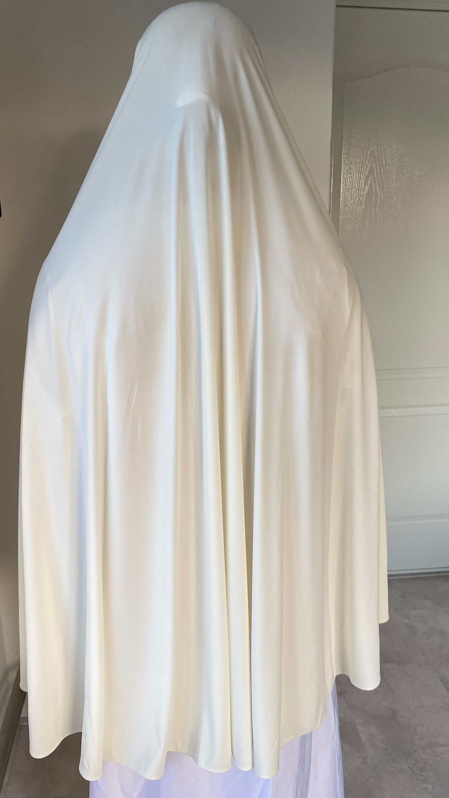 Dawra Khimar Zwart